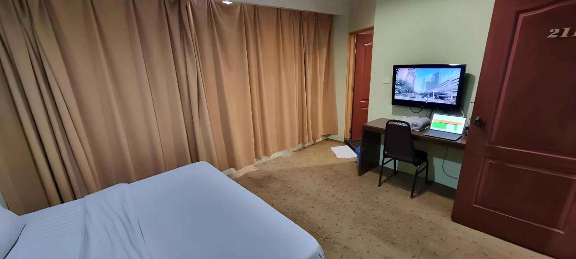 Amani Hotel Kampong Sungai Ramal Dalam Kültér fotó